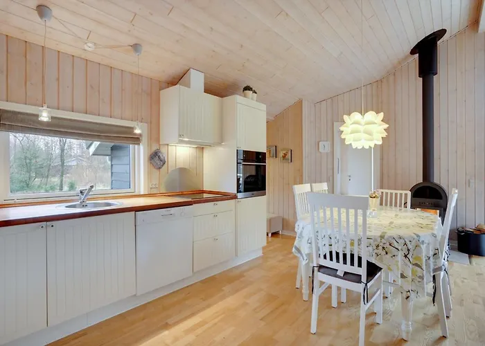 Tatti - 30km From The Sea By Interhome